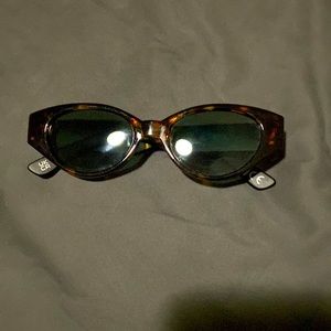 Oval sunglasses